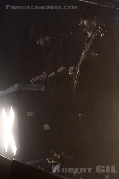 THE XX - 2009-10-09 - PARIS - Point Ephemere - Romy Madley Croft - James Thomas Smith